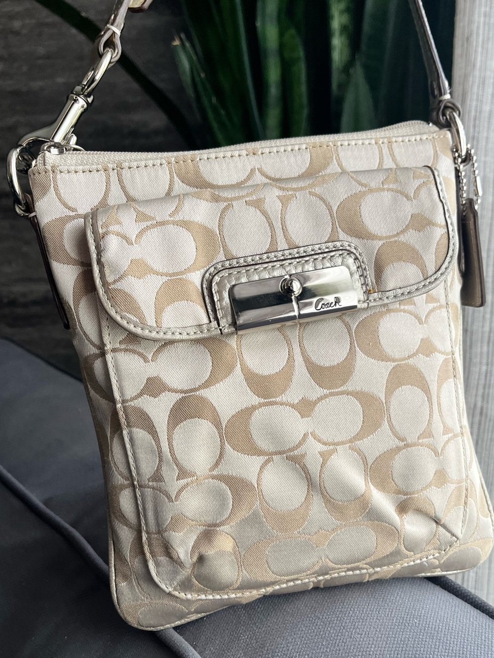 Y2K Coach Kristin Jacquard Swingpack #45133 Metallic strap Crossbody boutique